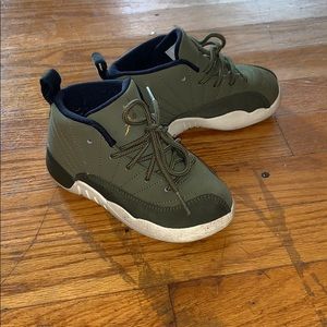 army green 12s